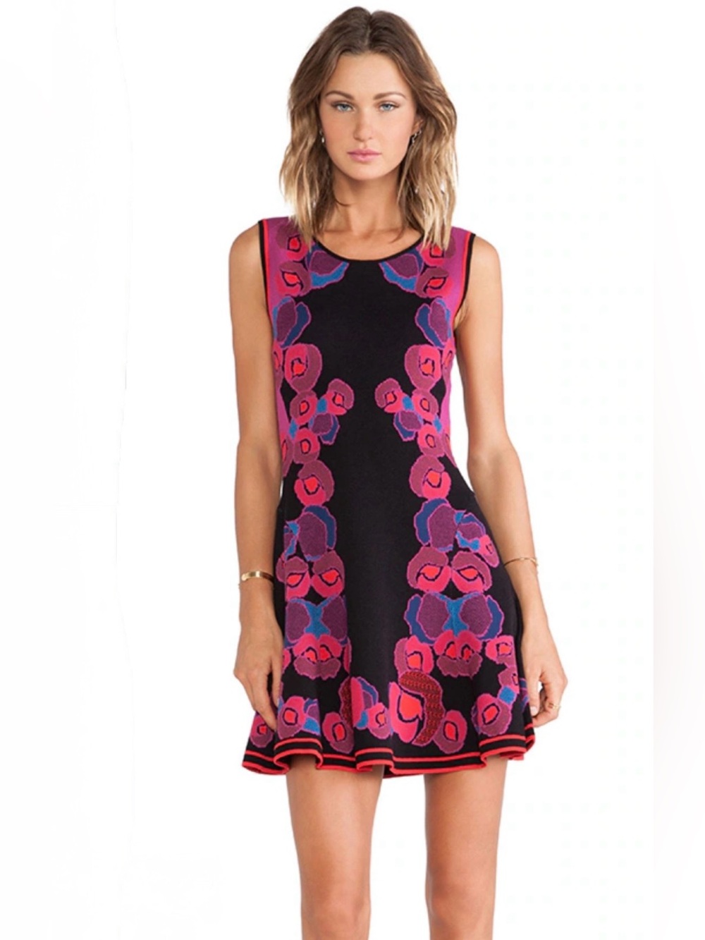 Diane von Furstenberg Jacquard Fit an Flare Dress in Rose Gate Cerise. Size M